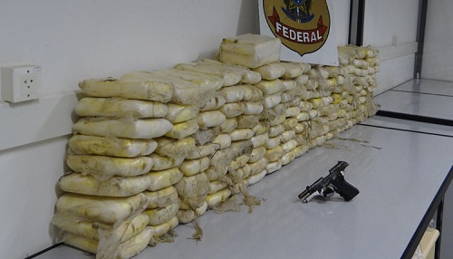 Pacotes de cocaína apreendidos e que seriam distribuídos no estado (Foto: Divulgação) 