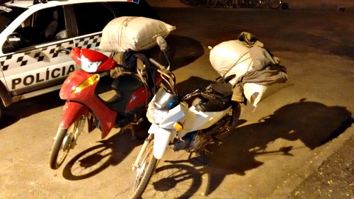 Duas motocicletas que foram apreendidas (Foto: PM/Pedreiras)